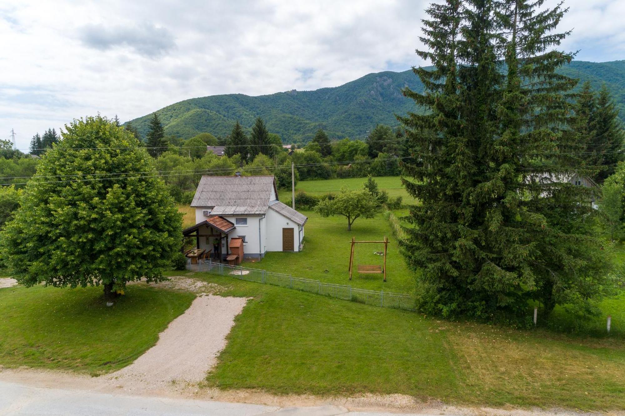 Holiday home Veki*** Korenica Dış mekan fotoğraf